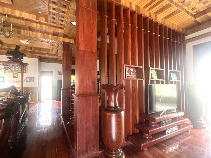 Dĩ An – Biệt thự đơn lập siêu đẹp – Full gỗ quý – 530m² – Giá 23 tỷ – NH định giá 25 tỷ - Ảnh 2